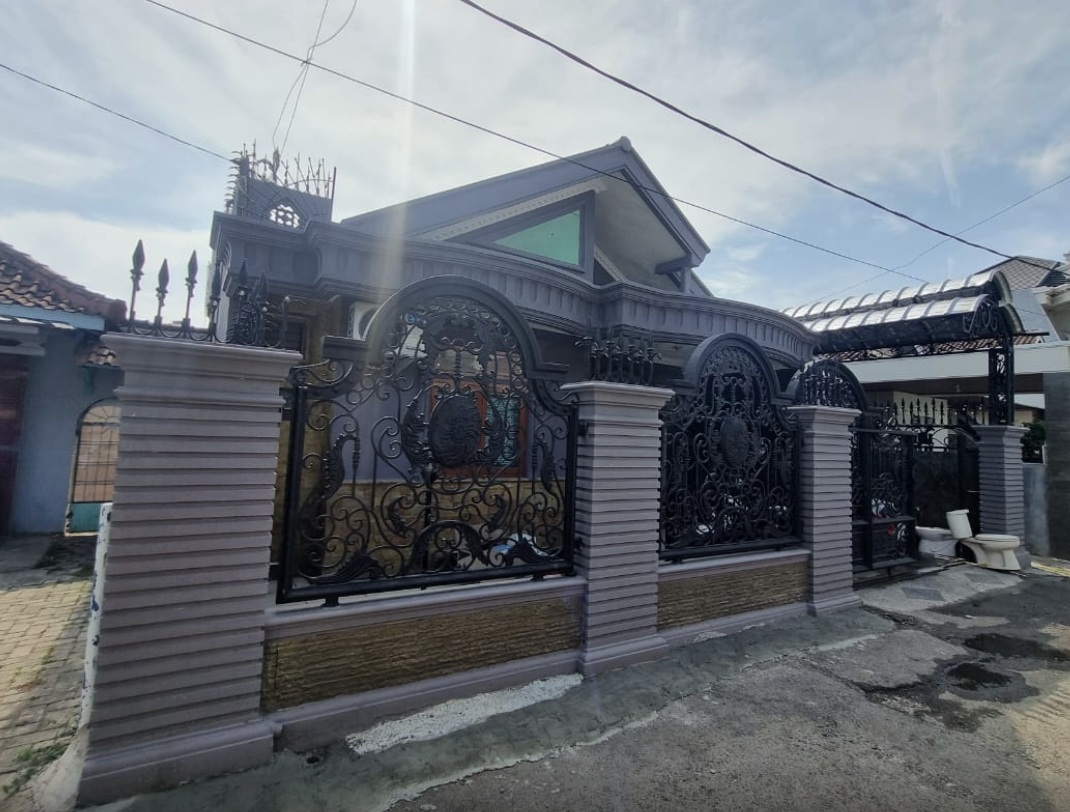 RUMAH TINGGAL dengan total luas 200 m2 di Kota Bandar Lampung